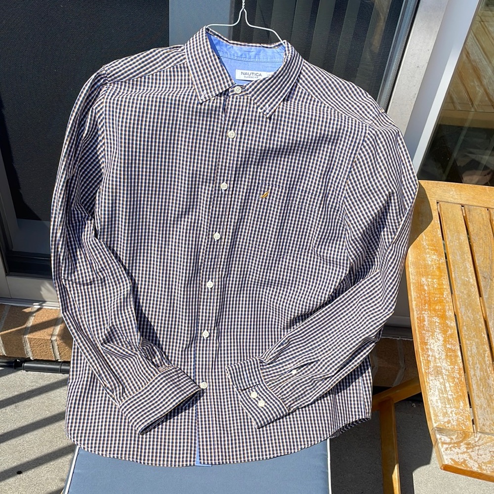 Men’s Nautica Classic Fit Button Down Shirt!
